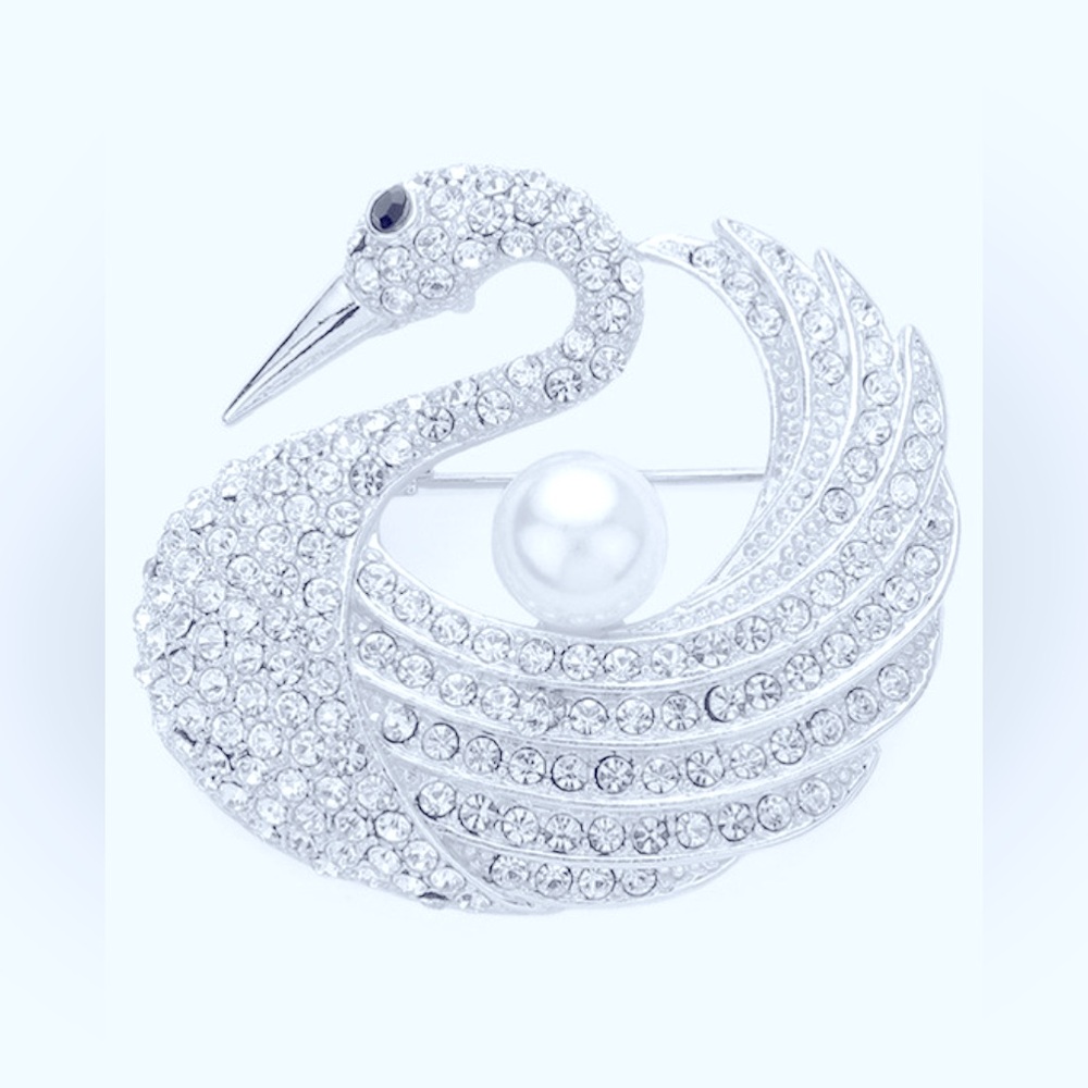 Silvertone Swan Brooch
